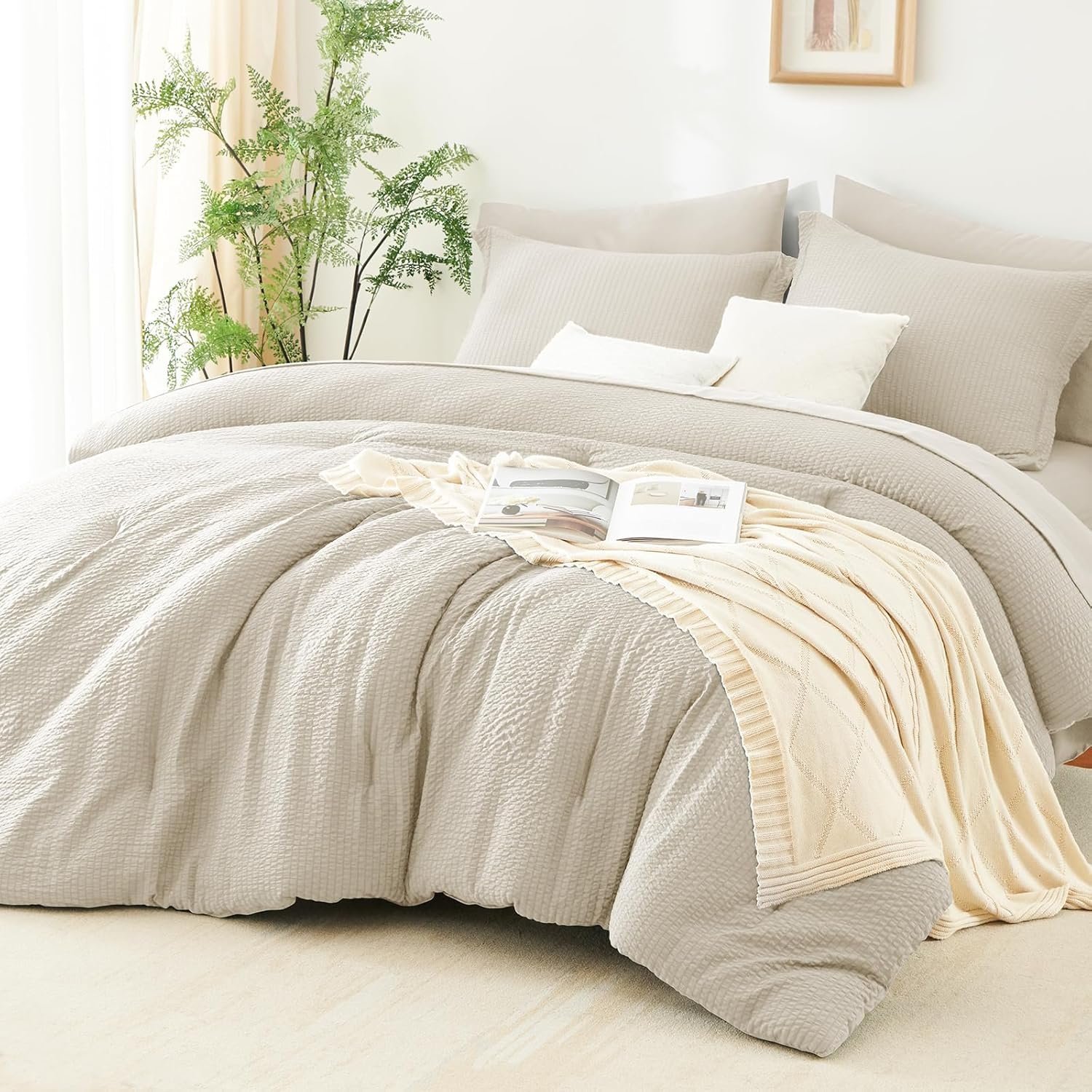 Down-Alternative Comforter Set - Queen (Tailored Stitching) Main