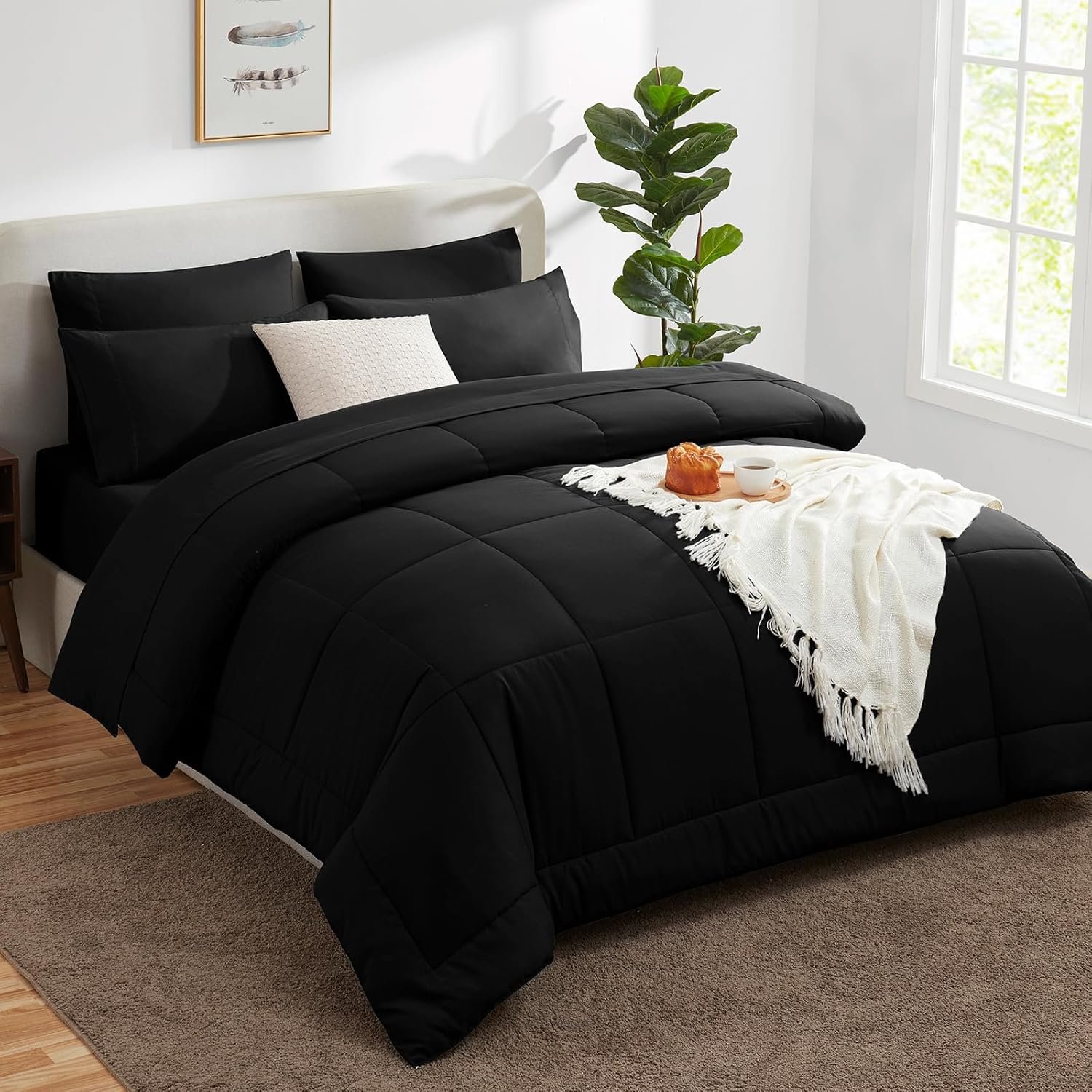 Down-Alternative Comforter Set - Queen (Quilted Stitching) Detail 1