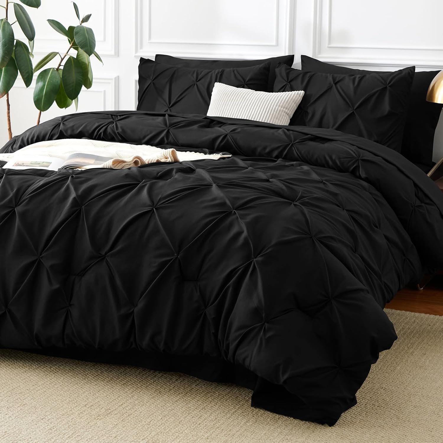 Down-Alternative Comforter Set - Queen (Pin-Tuck Texture) Main